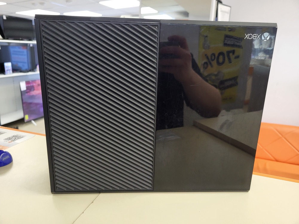 Игровая приставка Xbox One 500Gb