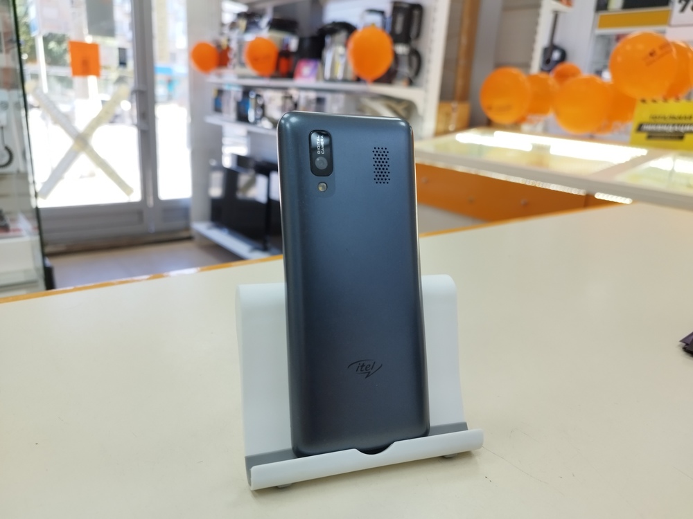 Смартфон Itel L6320