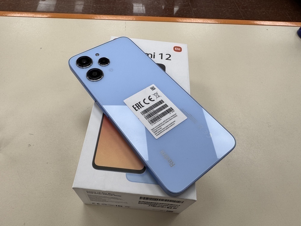 Смартфон Xiaomi Redmi 12 8/256
