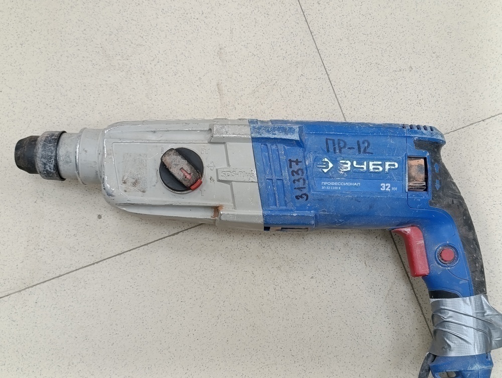 Перфоратор Зубр ЗП-32-1100