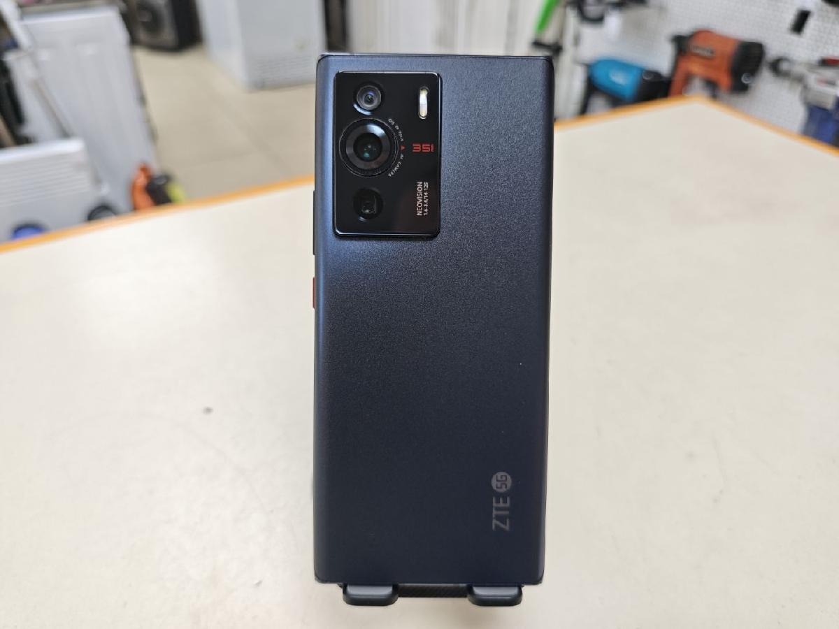 Смартфон ZTE A41 Ultra 5G 12/512GB