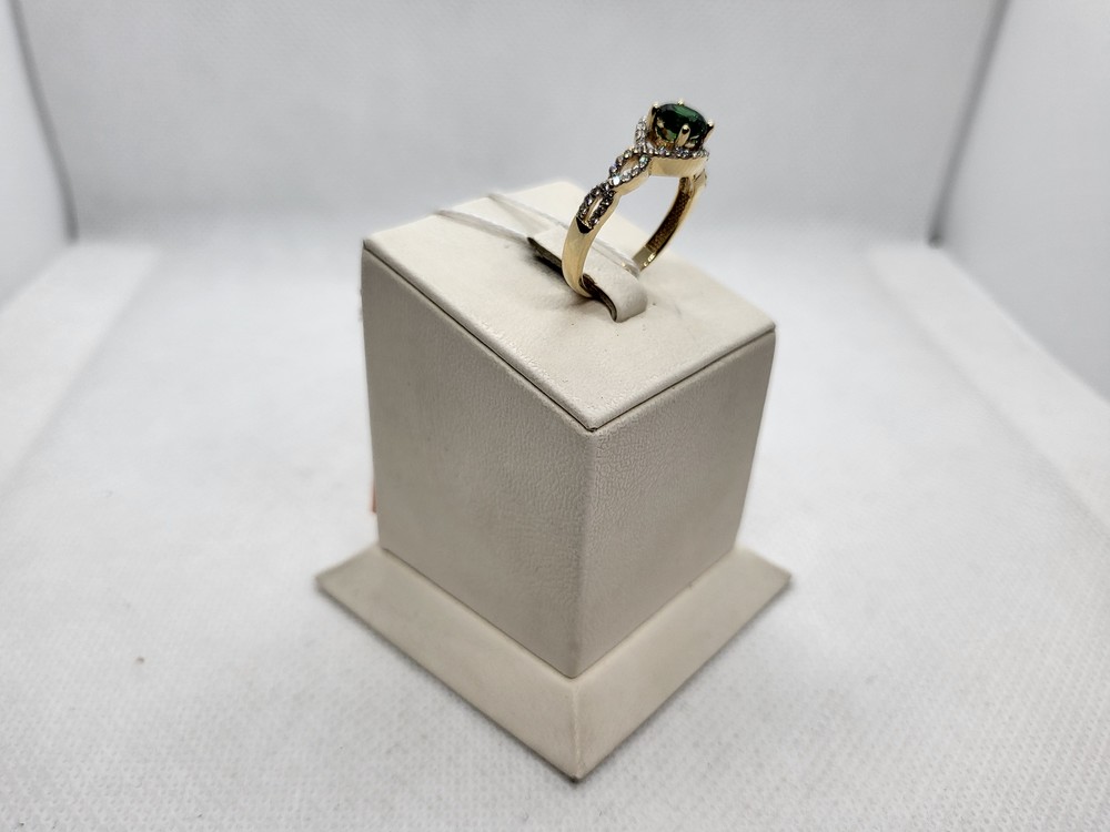 КОЛЬЦО С КАМНЯМИ (Au 585)