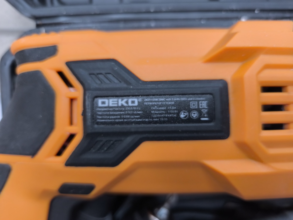 Перфоратор Deko ZKH1000W