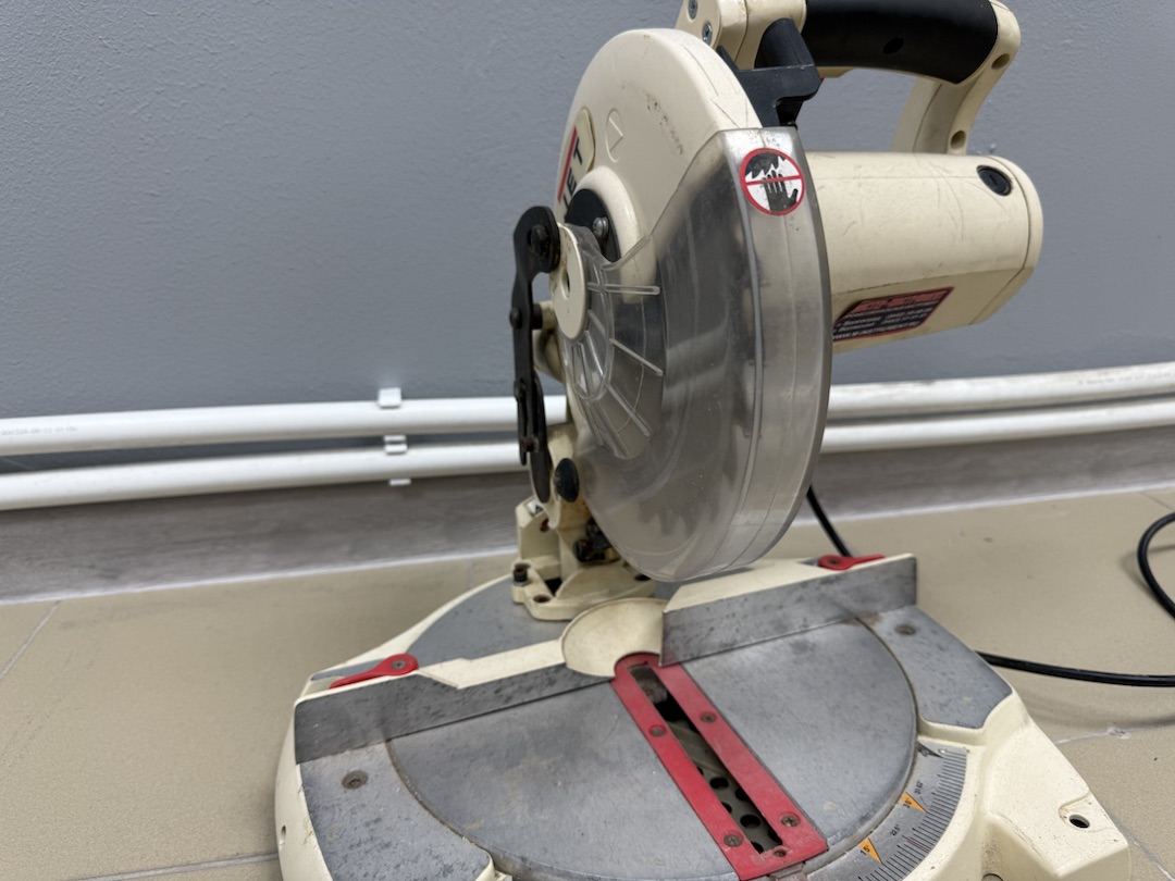 Торцовочная пила JET jsms-8