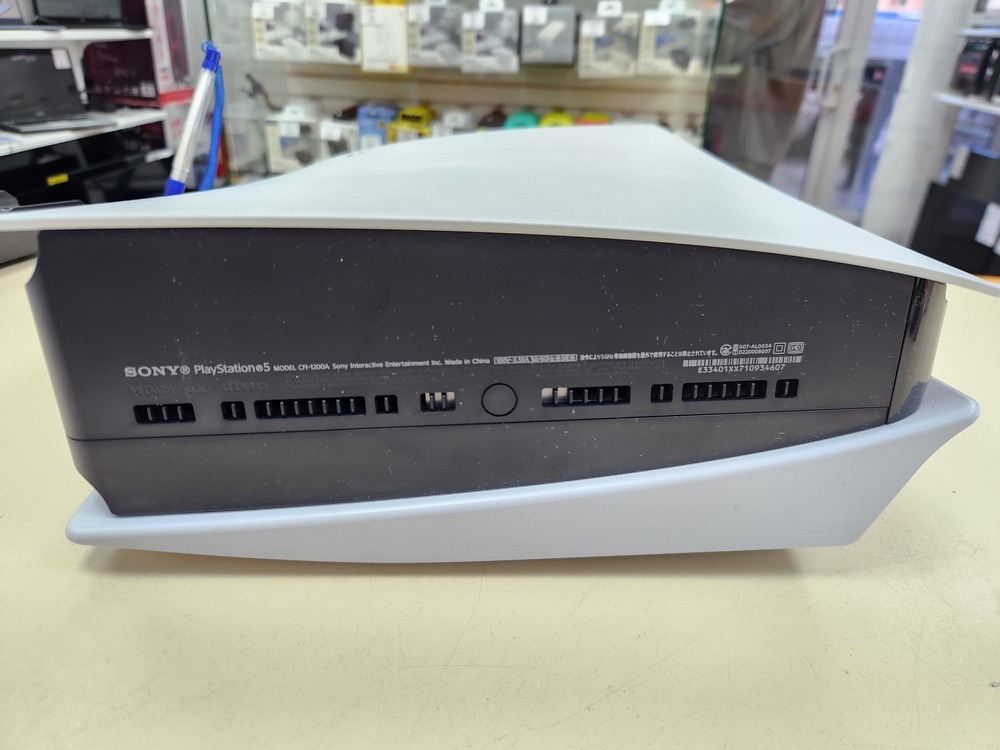 Игровая приставка PlayStation 5 825Gb (С дисководом)