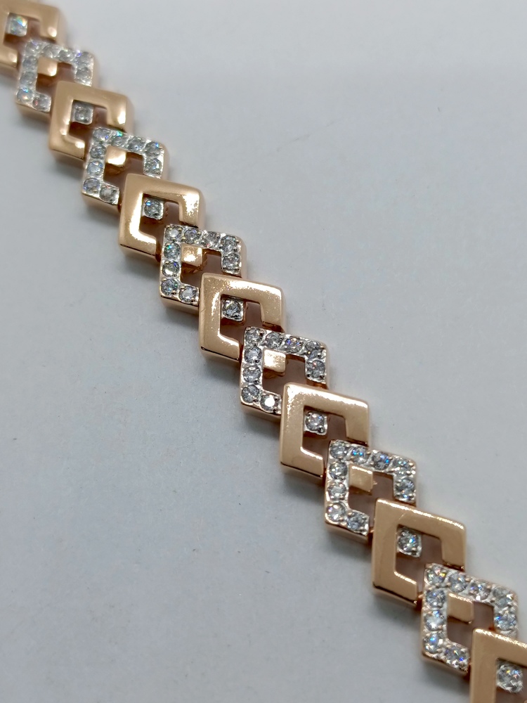 Б585 БРАСЛЕТ С КАМНЯМИ (Au 585)