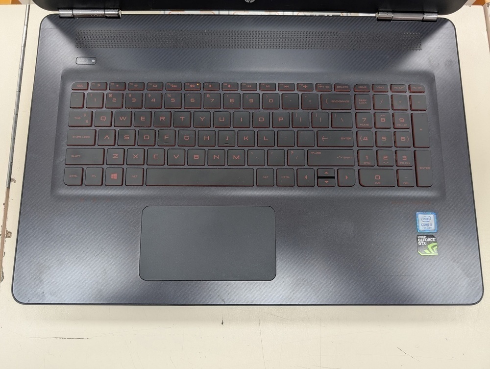 Ноутбук HP; Core i7-7700HQ, GeForce GTX 1070, 8 Гб, 240 Гб, Нет