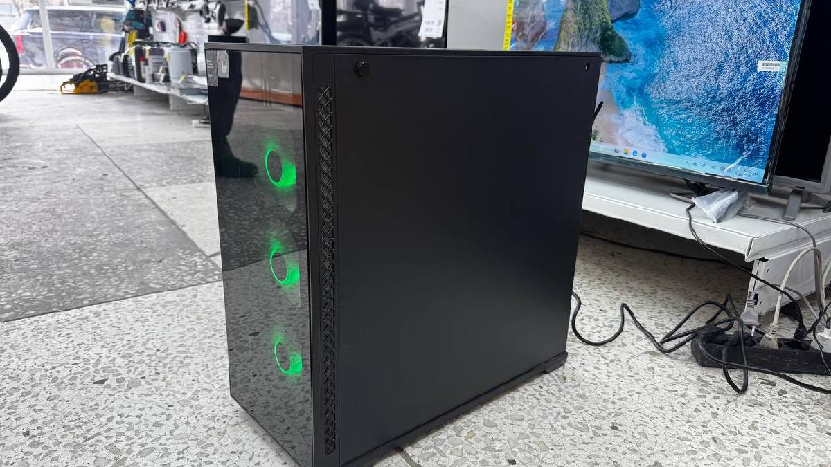 Системный блок Noname; Ryzen 5 7600X, Radeon RX7700XT, 32 Гб, 1 Tb, Нет