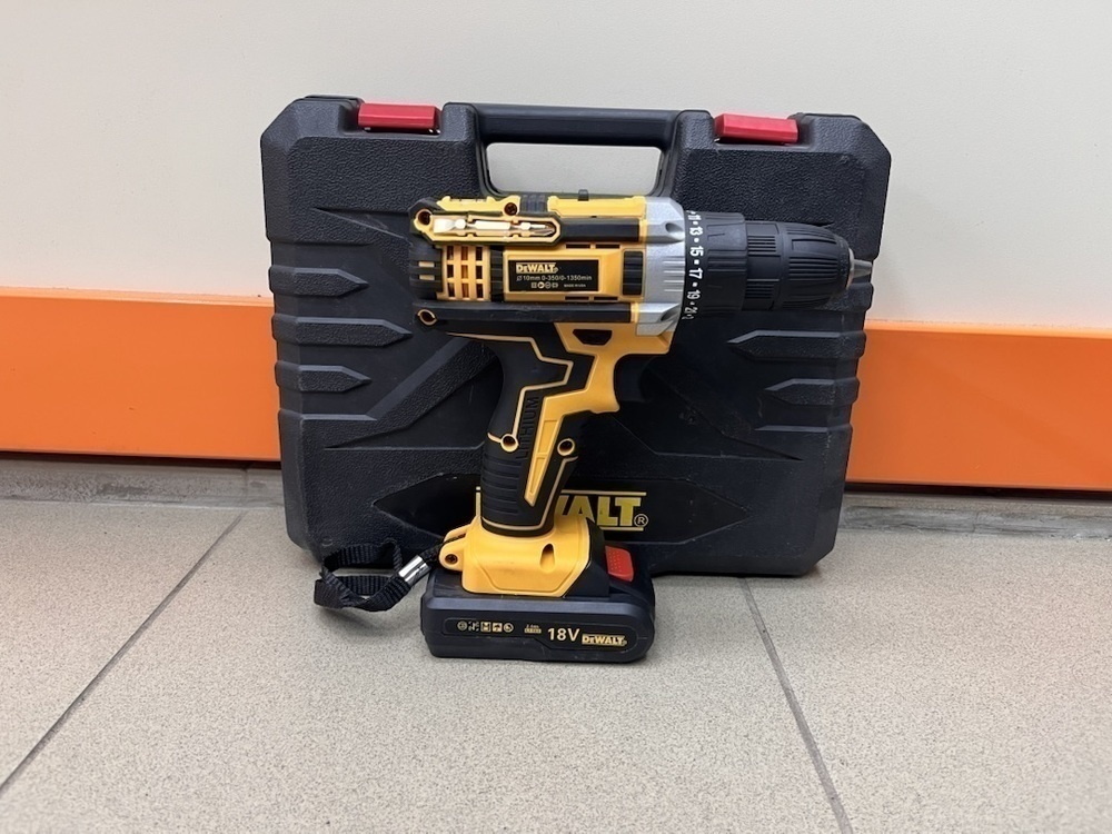Шуруповерт Dewalt 18V