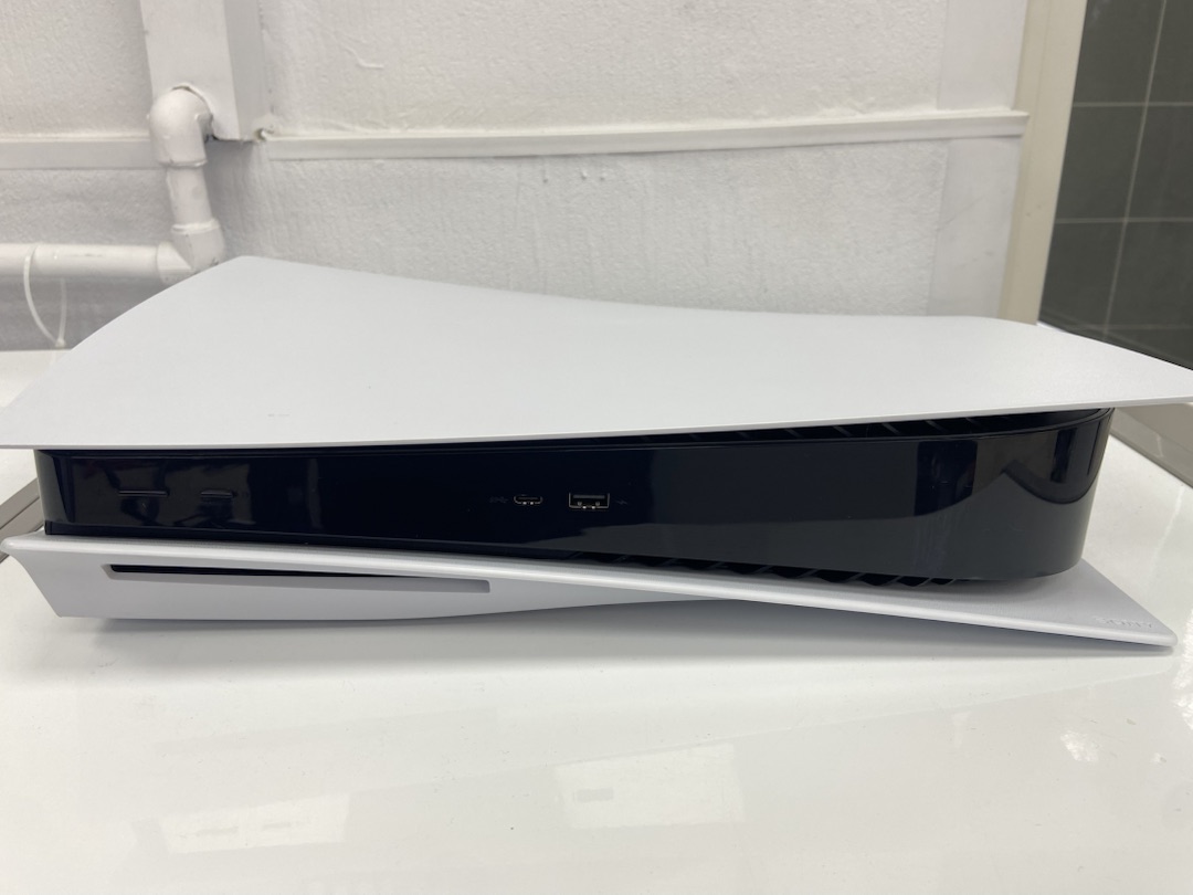 Игровая приставка PlayStation 5 825Gb (С дисководом)