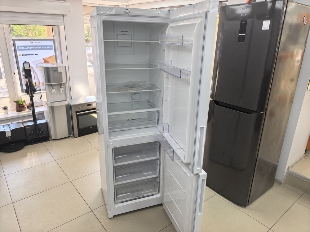 Холодильник Indesit ITS 4180W