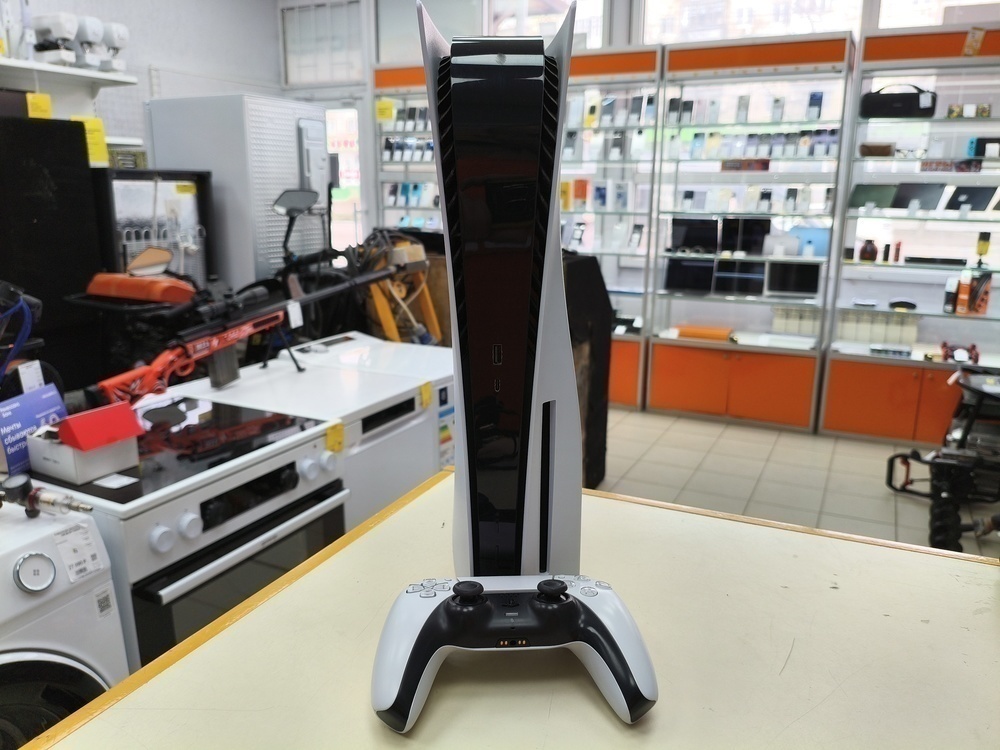 Игровая приставка PlayStation 5 825Gb (С дисководом)