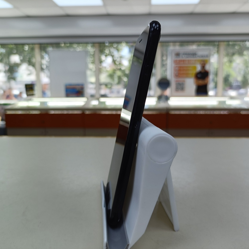 Смартфон Apple iPhone 7 128Gb