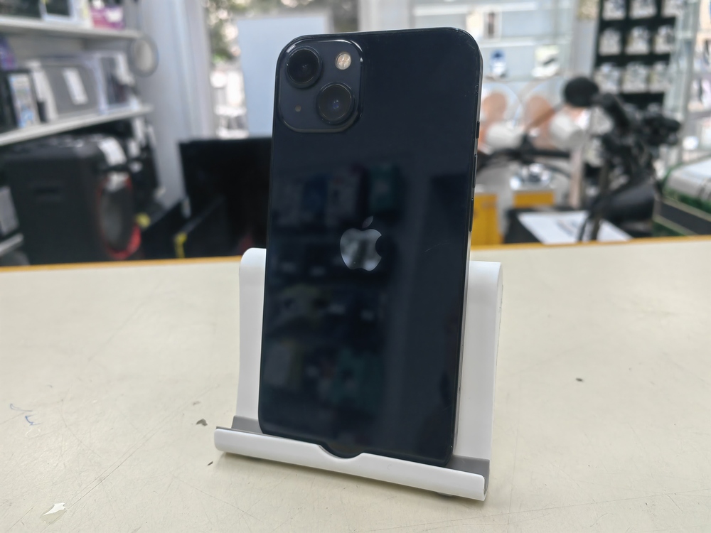 Смартфон Apple iPhone 13 128Gb
