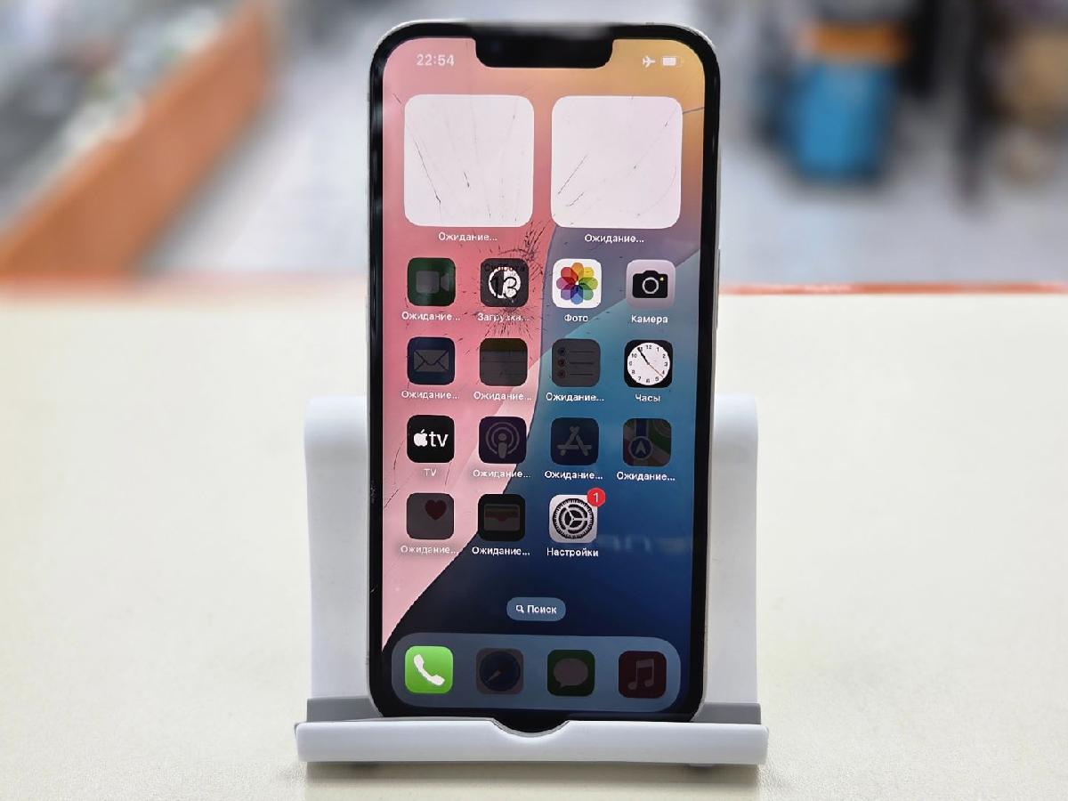 Смартфон Apple iPhone 13 128Gb