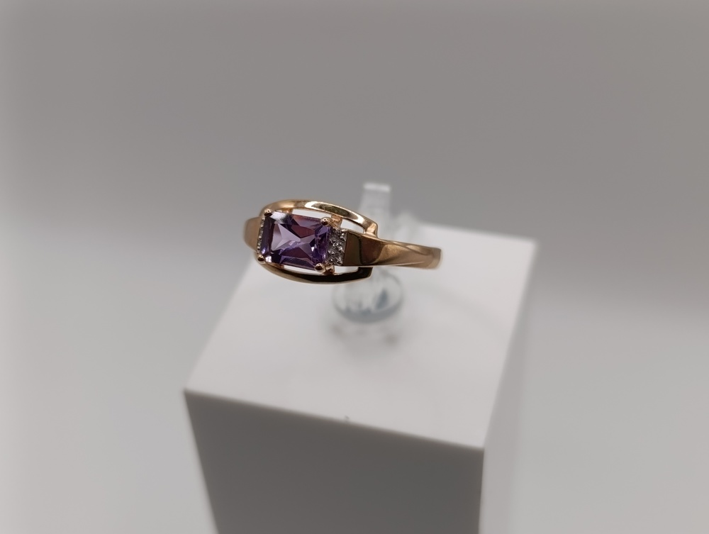 КОЛКМИ585 КОЛЬЦО С КАМНЯМИ (Au 585)