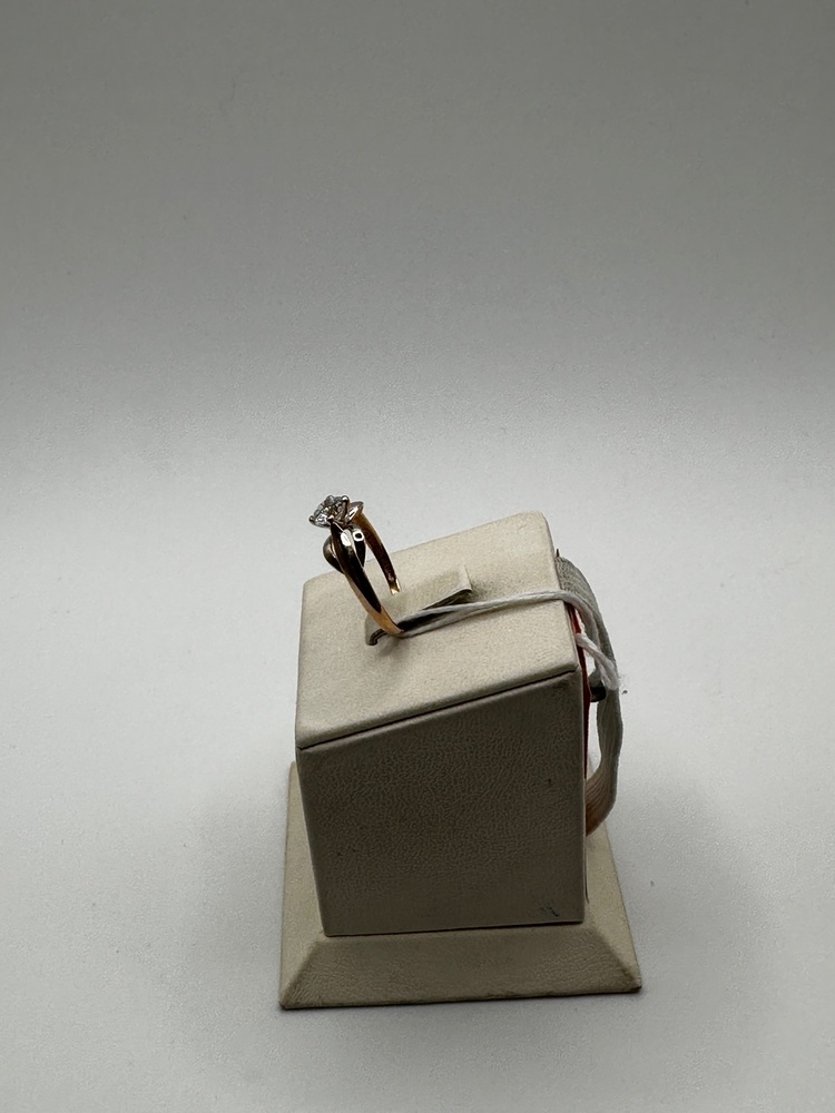 КОЛКМ585 КОЛЬЦО С КАМНЕМ (Au 585)