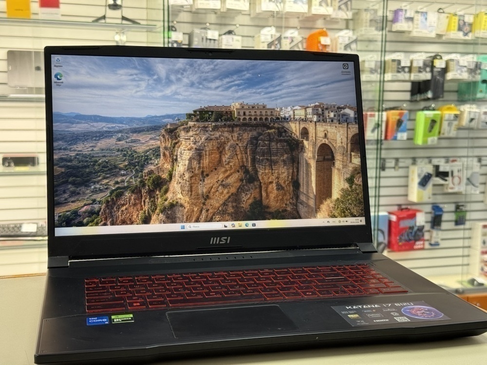 Ноутбук MSI Katana 17 B12U; Core I5-12450H, GeForce RTX 3050, 16 Гб, 512 GB, Нет