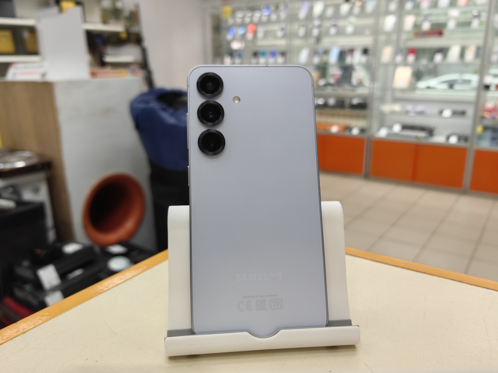 Смартфон Samsung Galaxy S25 12/256