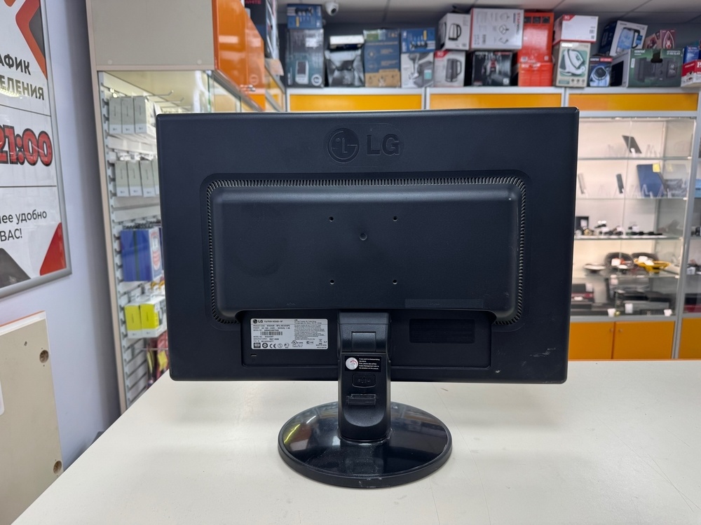 Монитор LG W2242S