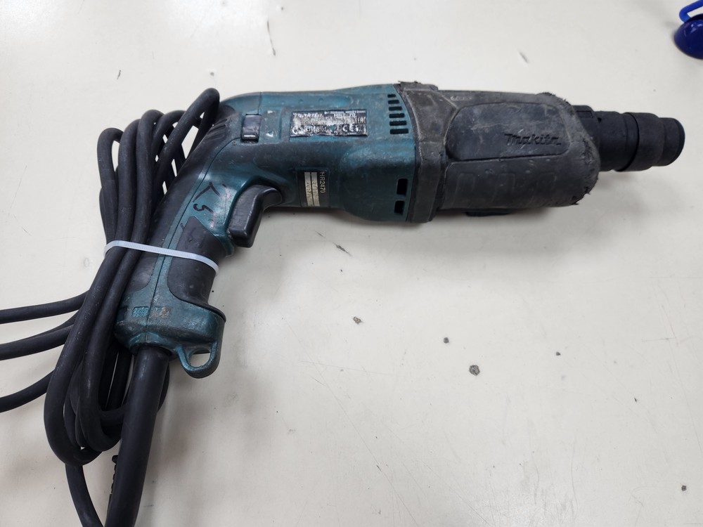 Перфоратор Makita HR2470