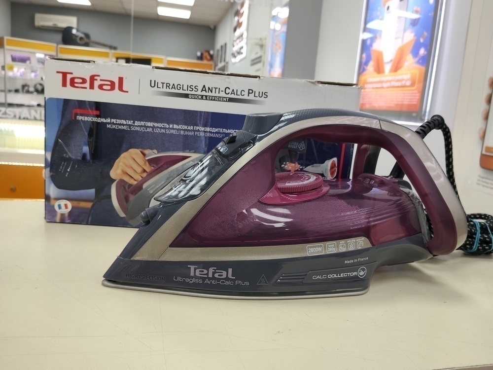 Утюг Tefal Ultragliss Anti-Calc Plus FV6840E0