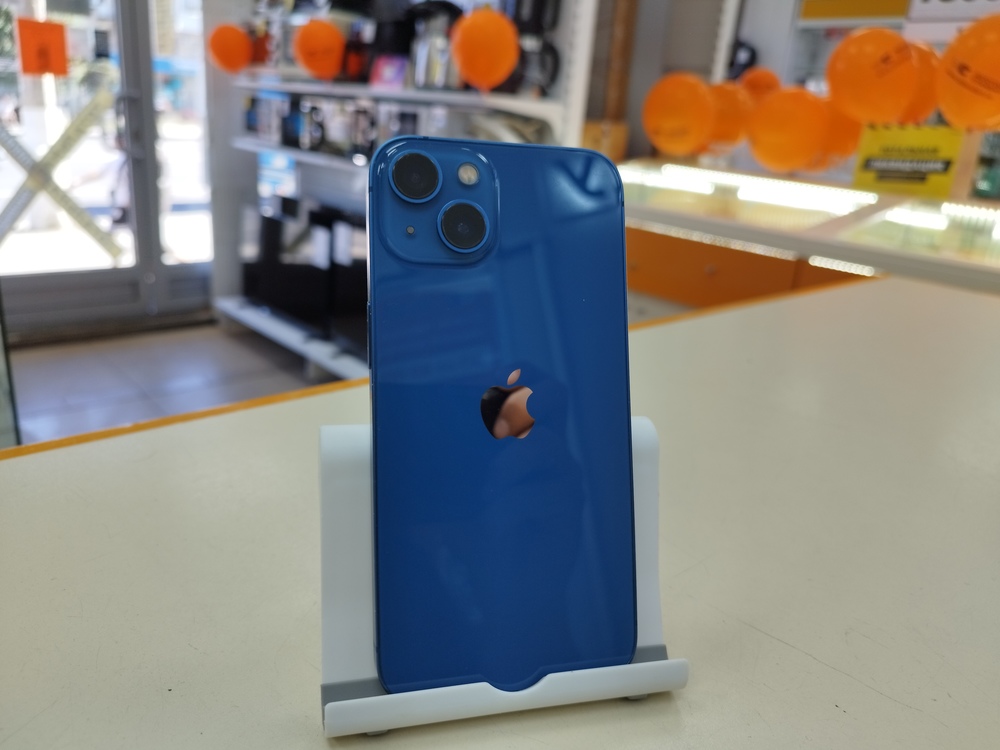 Смартфон Apple iPhone 13 256Gb
