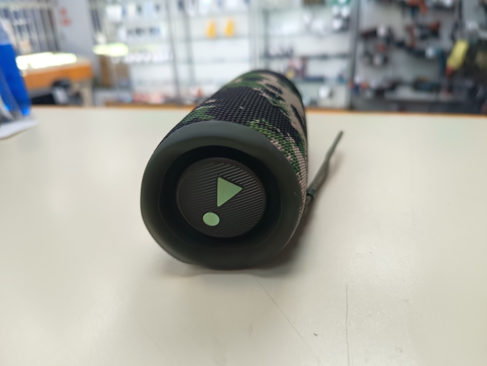Портативная акустика JBL Flip 6;