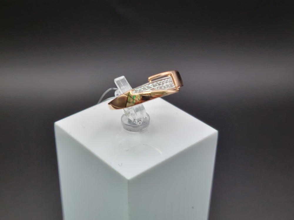 КОЛЬЦО С КАМНЯМИ (Au 585)