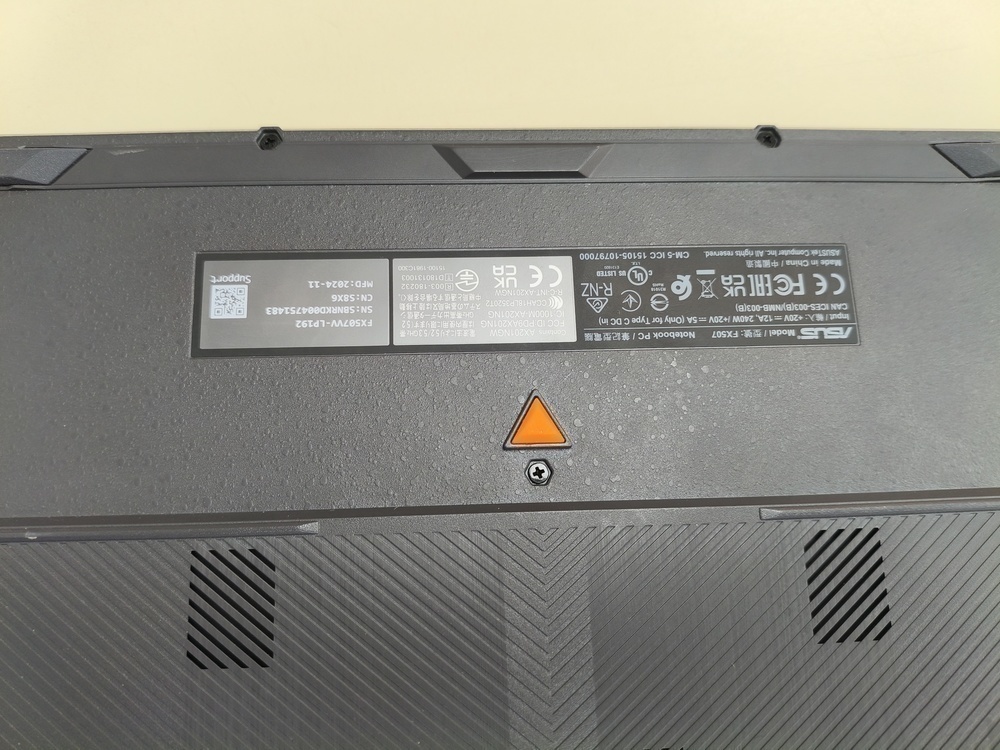 Ноутбук ASUS F15 FX507; Core I7-13620H, Geforce RTX 4060, 16 Гб, 1 Tb, Нет