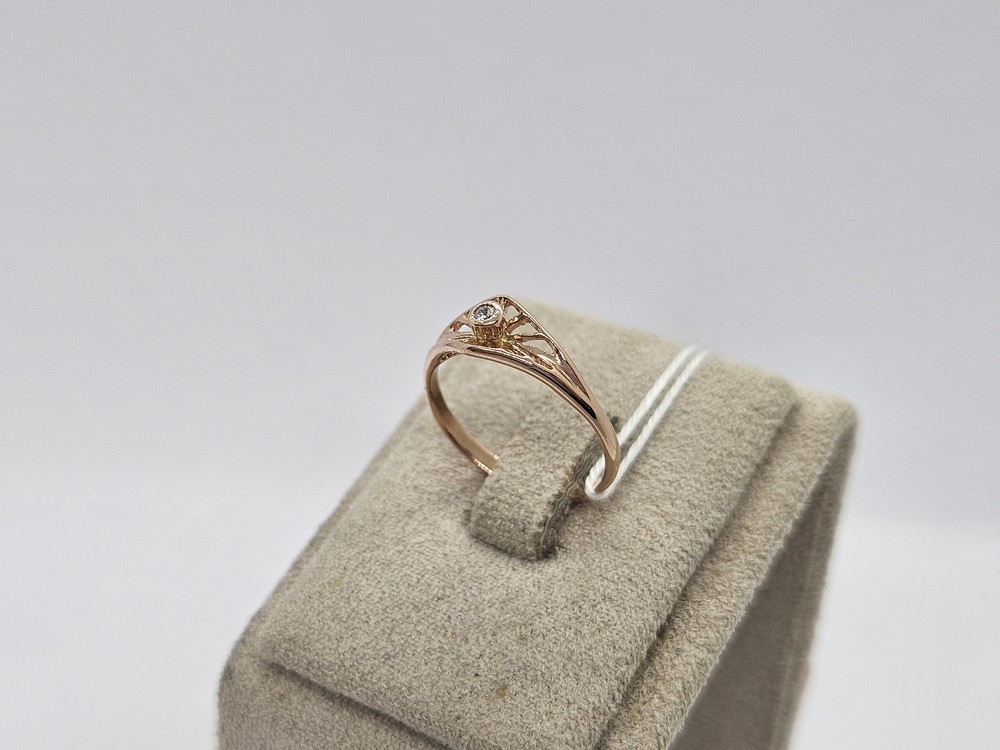 КОЛКМ585 КОЛЬЦО С КАМНЕМ (Au 585)