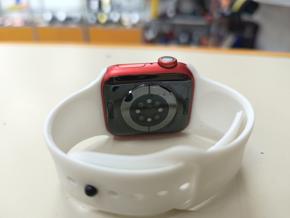Смарт-часы Apple Watch Series 6 40mm