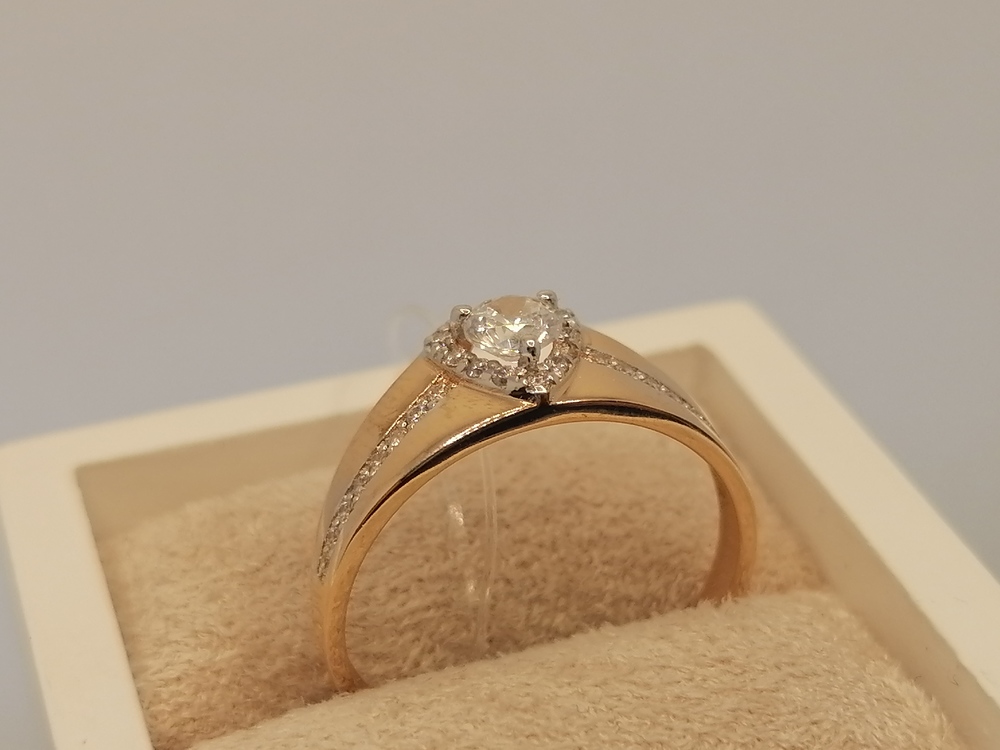 012166 КОЛЬЦО С КАМНЯМИ (Au 585)