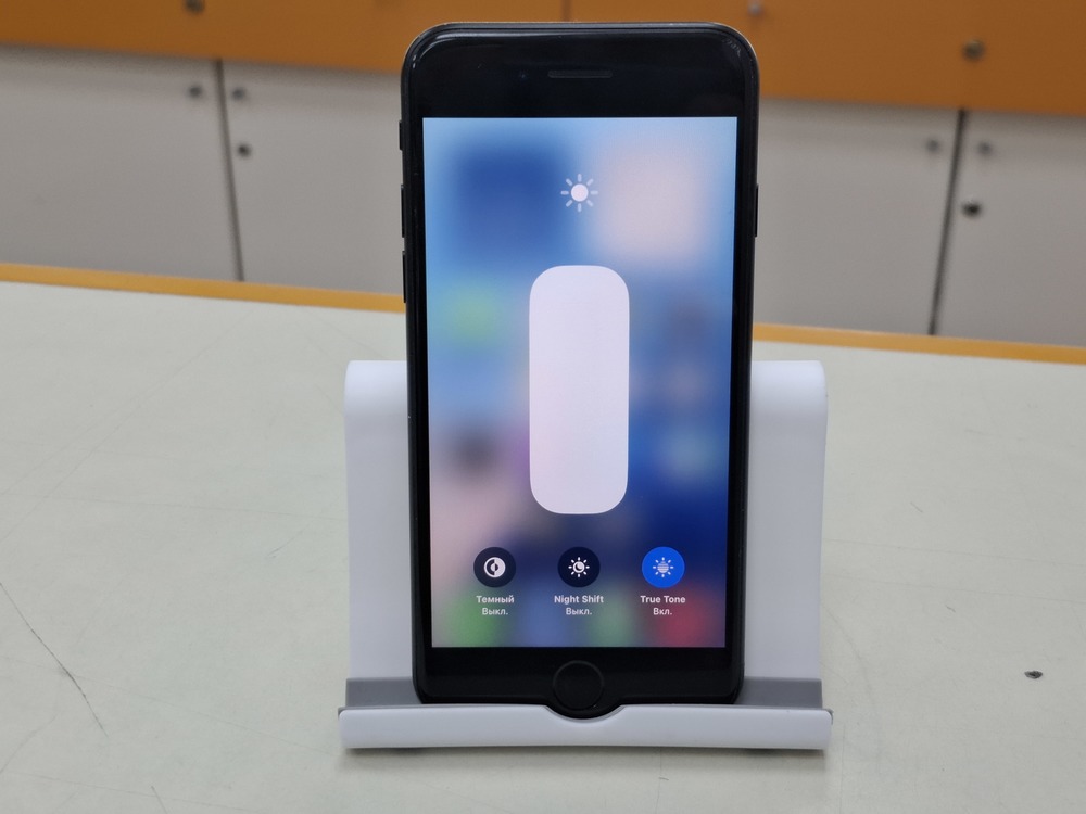 Смартфон Apple Iphone SE 2022 64GB
