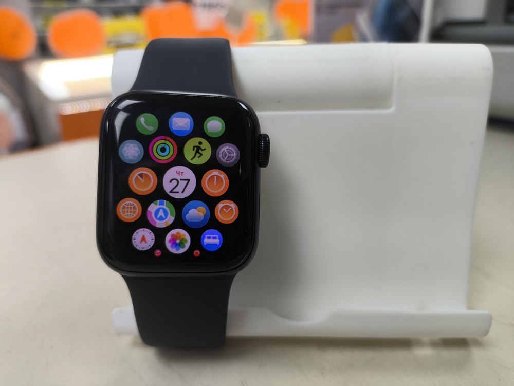 Смарт-часы Apple Watch SE 2025 40mm