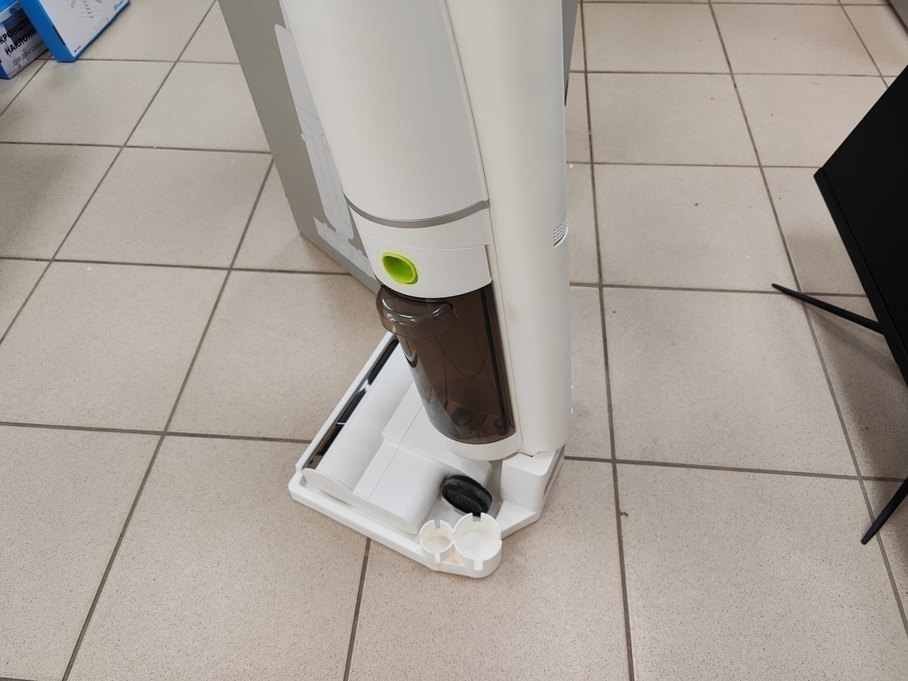 Пылесос вертикальный Tuvio TVC01W