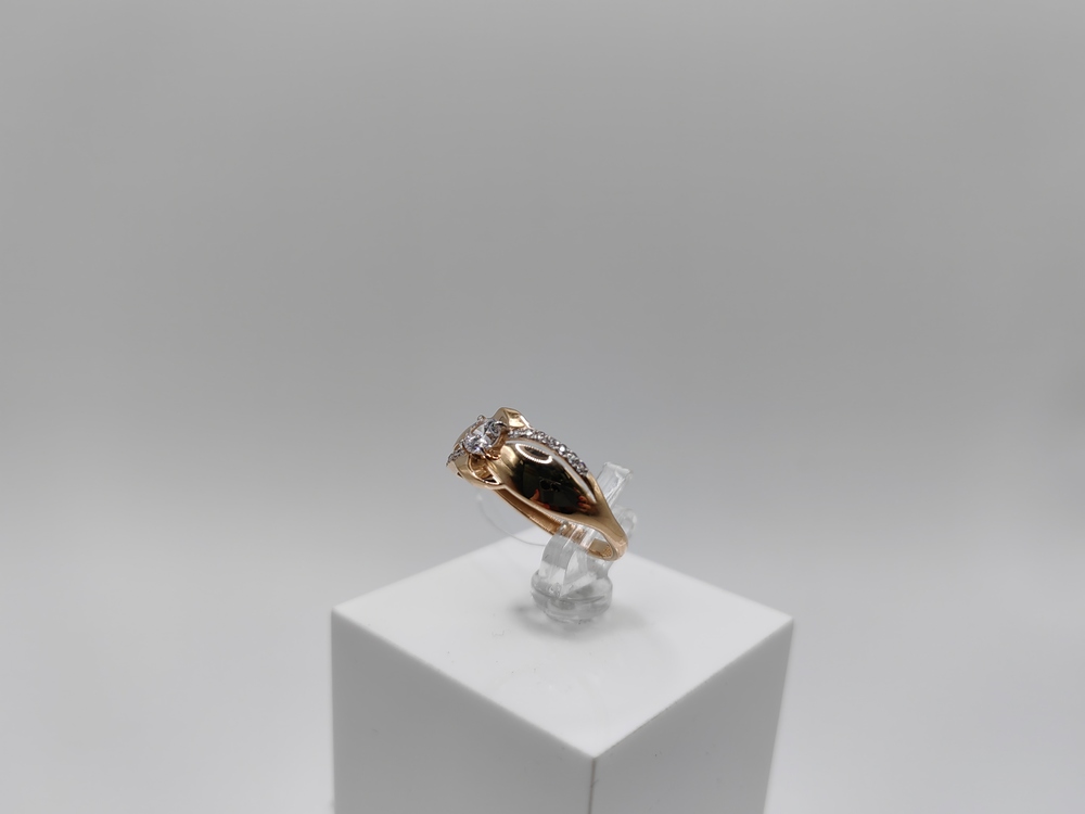 КОЛЬЦО С КАМНЯМИ (Au 585)