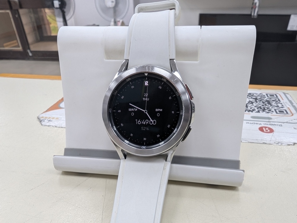 Смарт-часы Samsung Watch 4 Classic 42mm