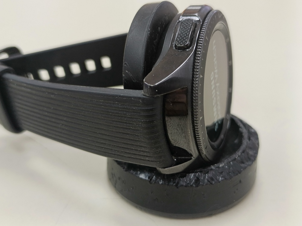Смарт-часы Samsung Galaxy Watch SM-R810
