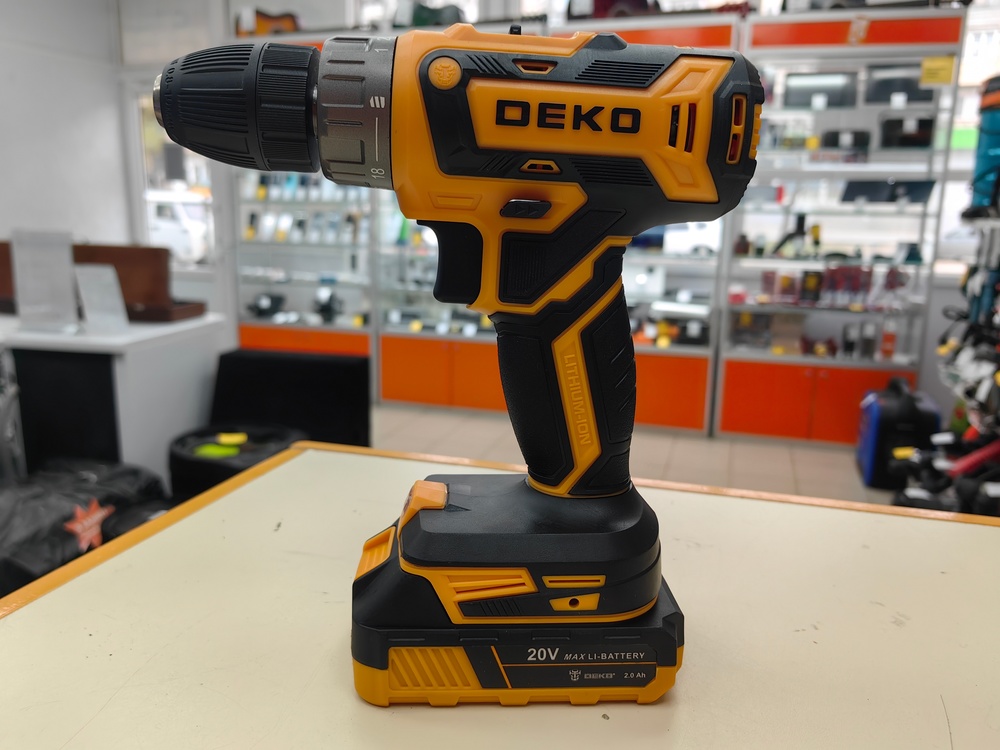 Шуруповерт Deko DKCD20FU-Li
