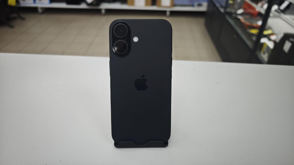 Смартфон Apple Iphone 16 128Gb