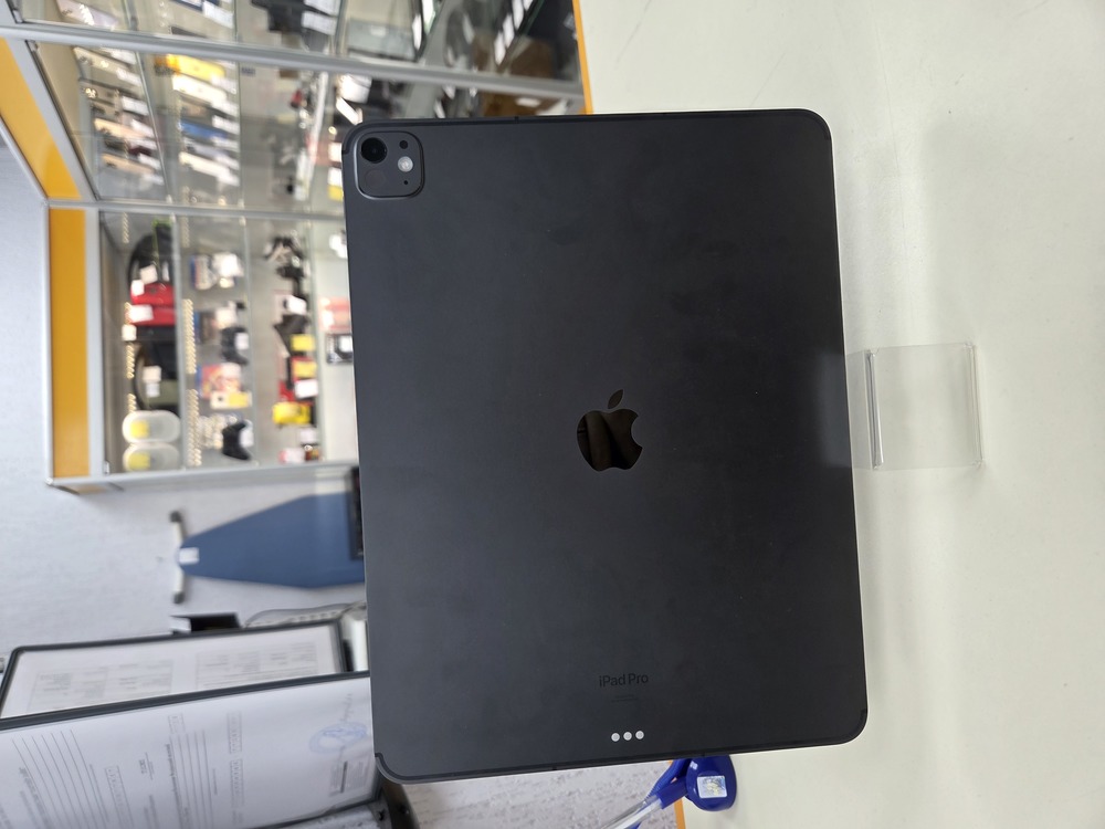 Планшет Apple iPad Pro 256 ГБ(13 дюймов M4) 2024 A2926/A3007 (Wi-Fi + Cellular)