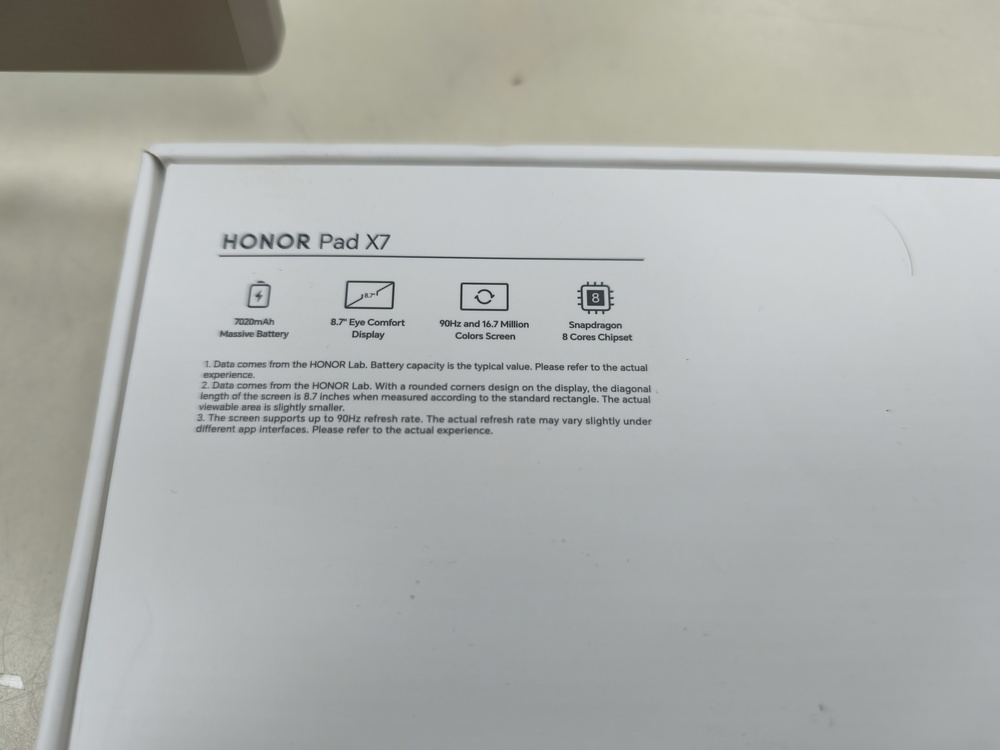 Планшет Honor Pad X7  4/64Gb LTE