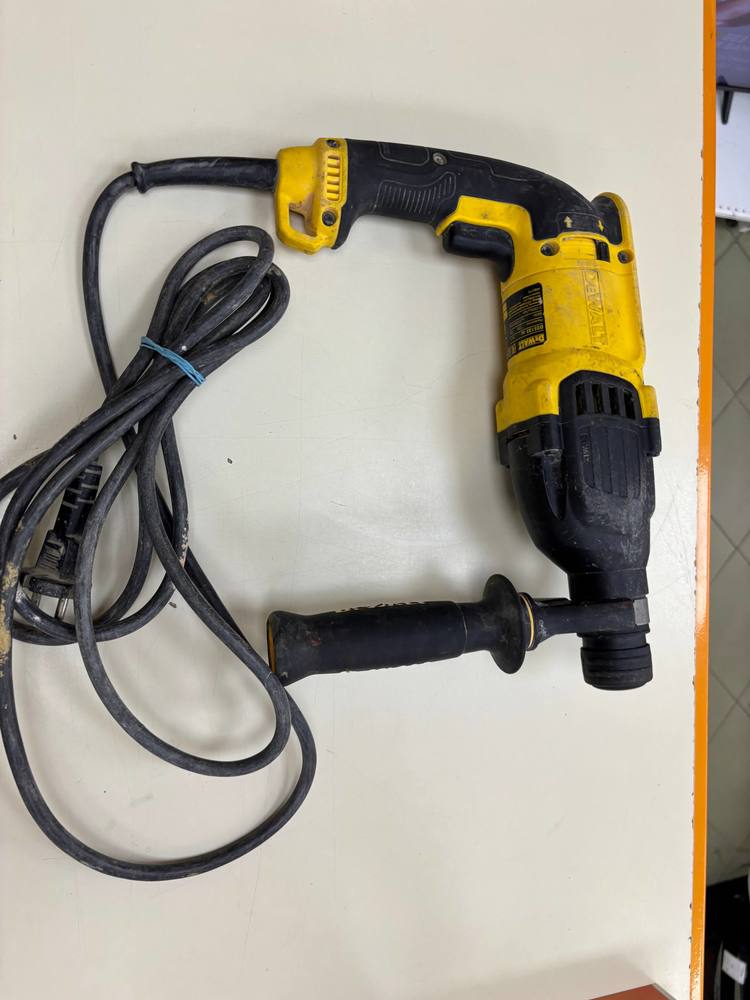 Перфоратор Dewalt D25113K