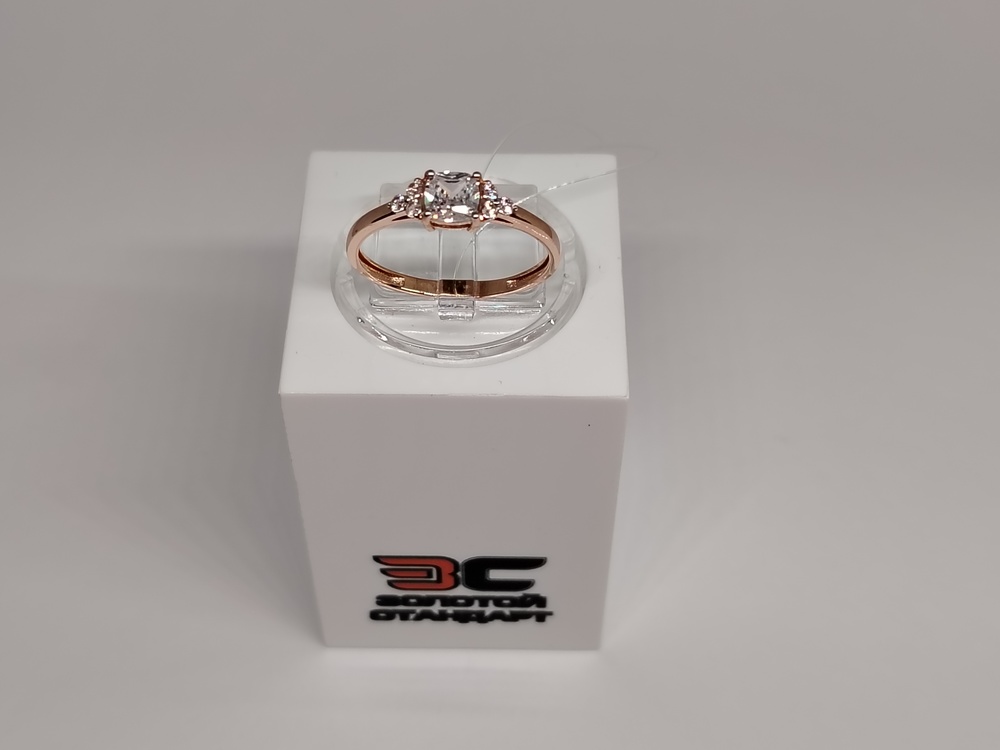 КОЛЬЦО С КАМНЯМИ (Au 585)