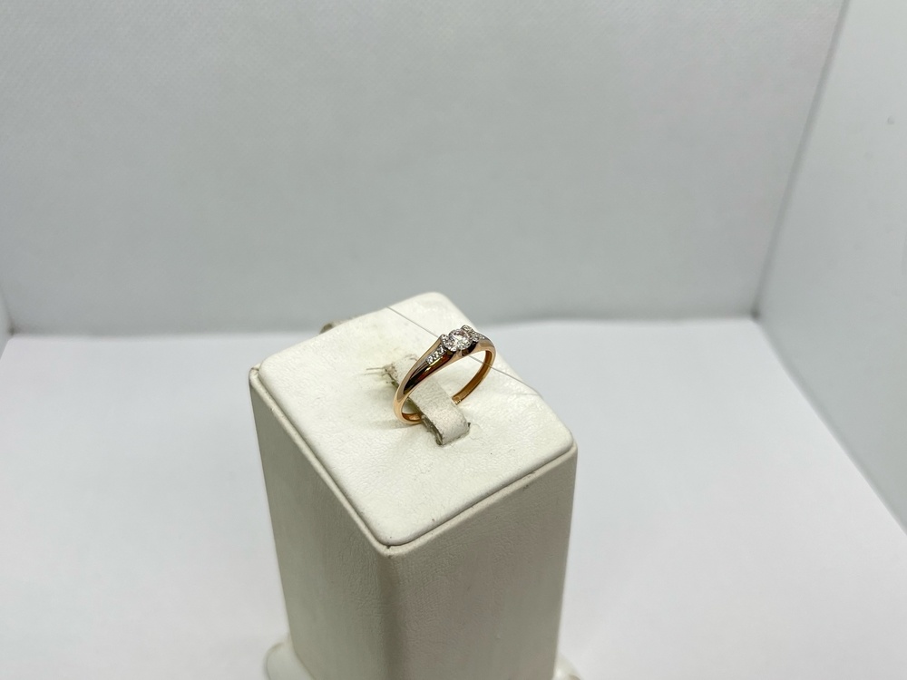 КОЛЬЦО С КАМНЯМИ (Au 585)