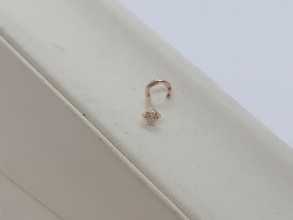 ПИРСИНГ С КАМНЕМ (Au 585)