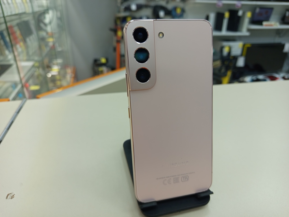 Смартфон Samsung Galaxy S22 8/128