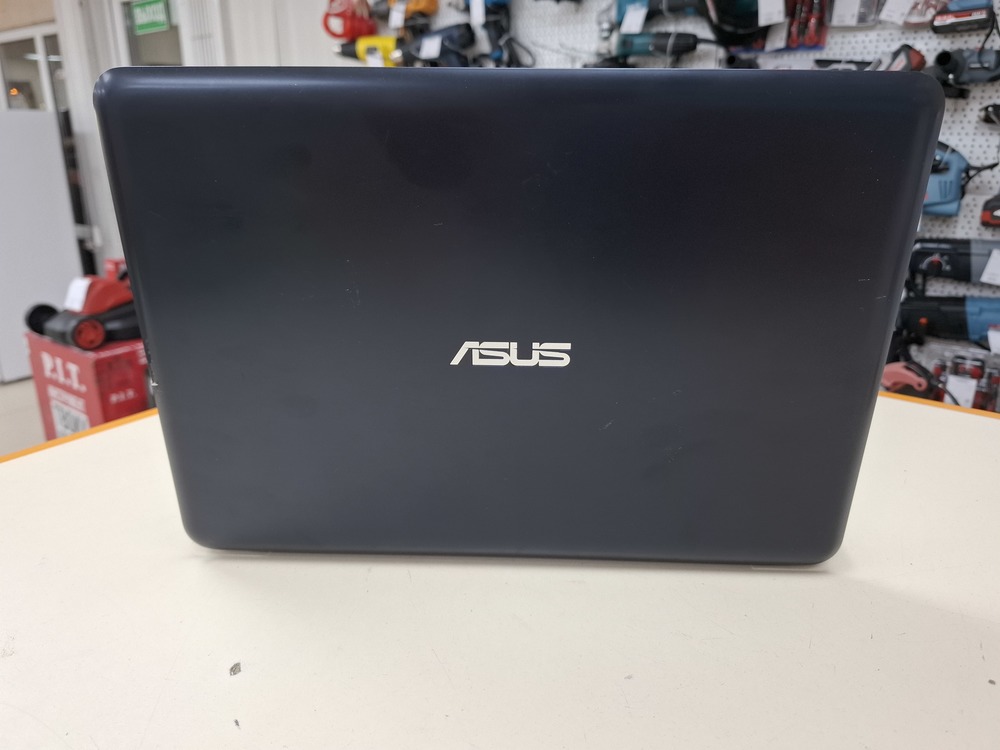Ноутбук ASUS; Celeron N3050, Intel UHD Graphics, 2 Гб, 128 Гб, Нет