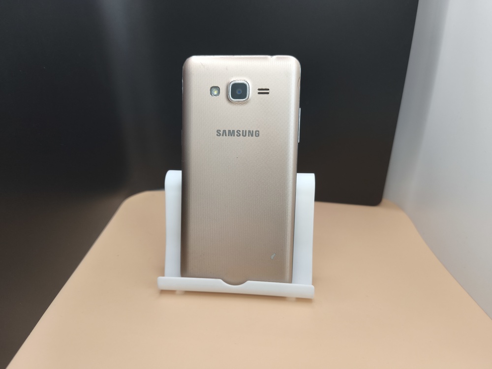 Смартфон Samsung Galaxy J2 Prime